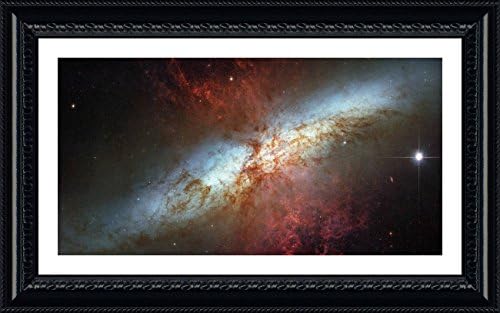 Alonline Art - Nasa Starburst Galaxy Messier 82 M82 מאת Space Galaxy | תמונה ממוסגרת שחורה מודפסת על